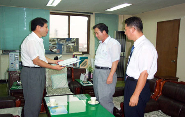 장학증서 및 장학금 수여(제주, 통영)